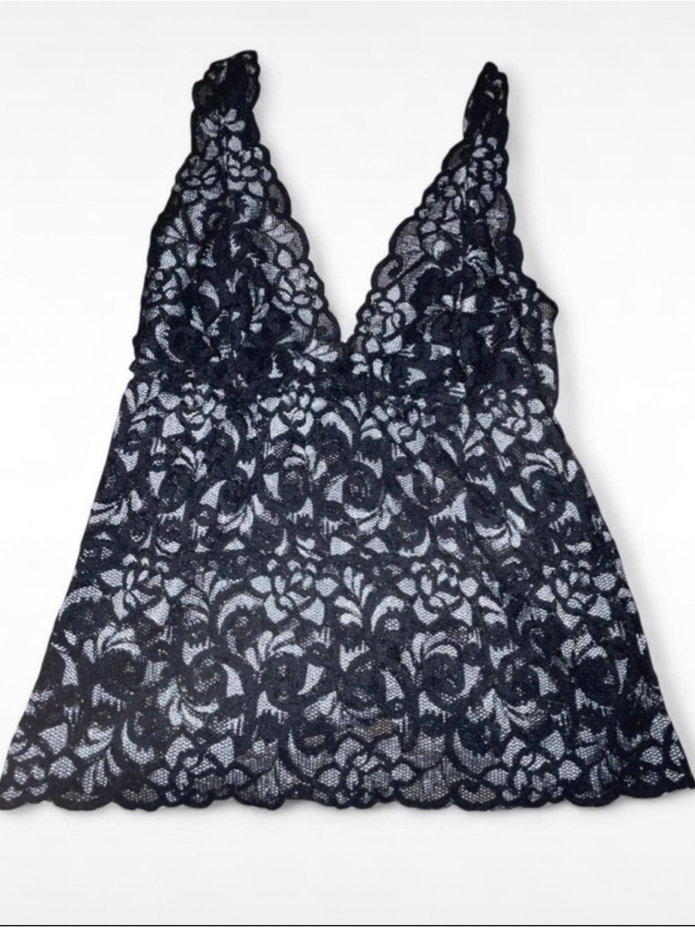 Forever 21 Black Floral Lace V-Neck Camisole